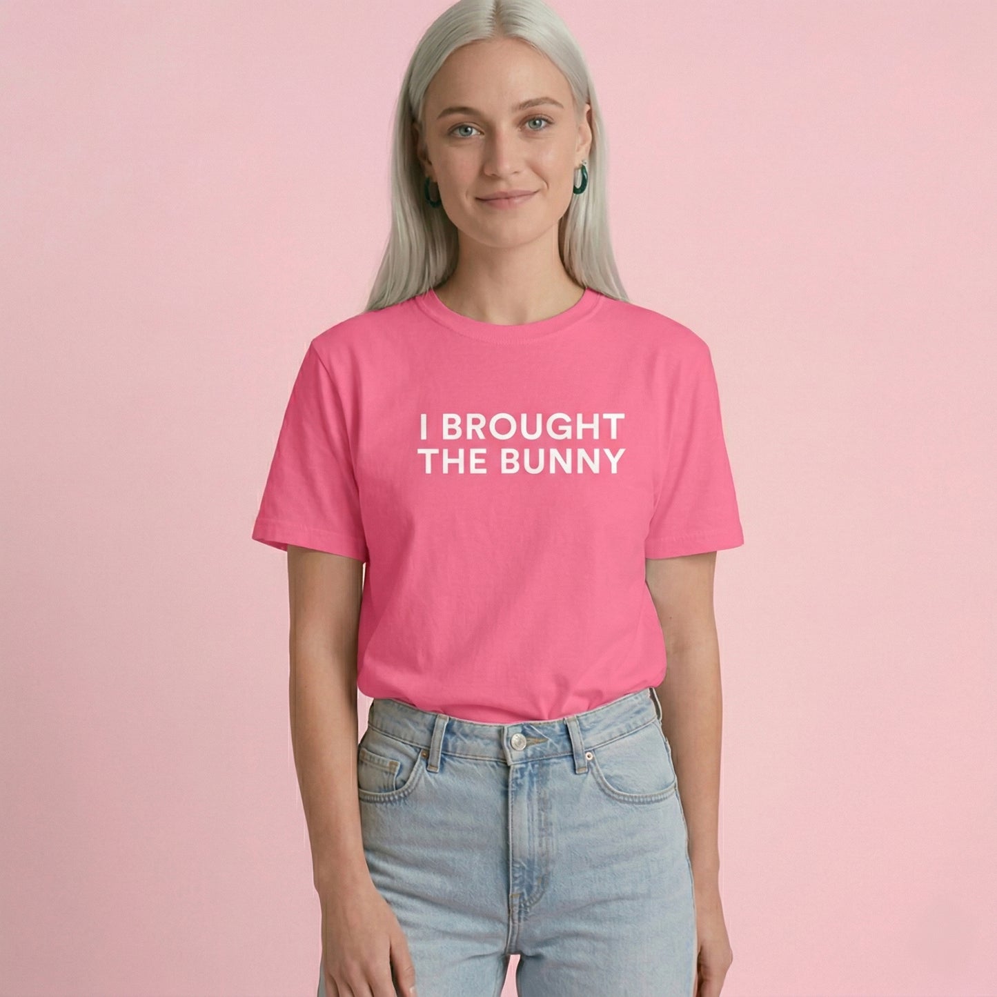 I BROUGHT THE BUNNY t-shirt pink
