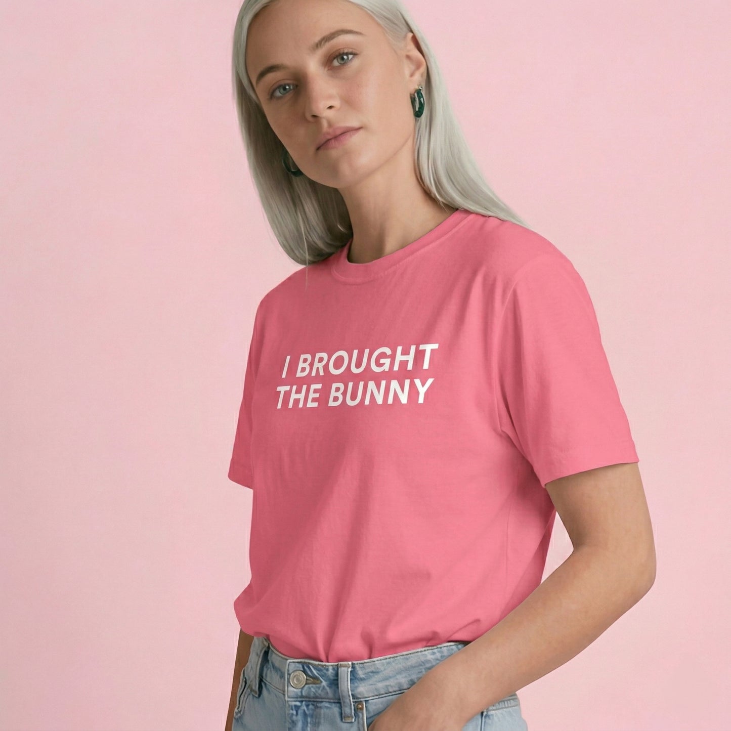 I BROUGHT THE BUNNY t-shirt pink