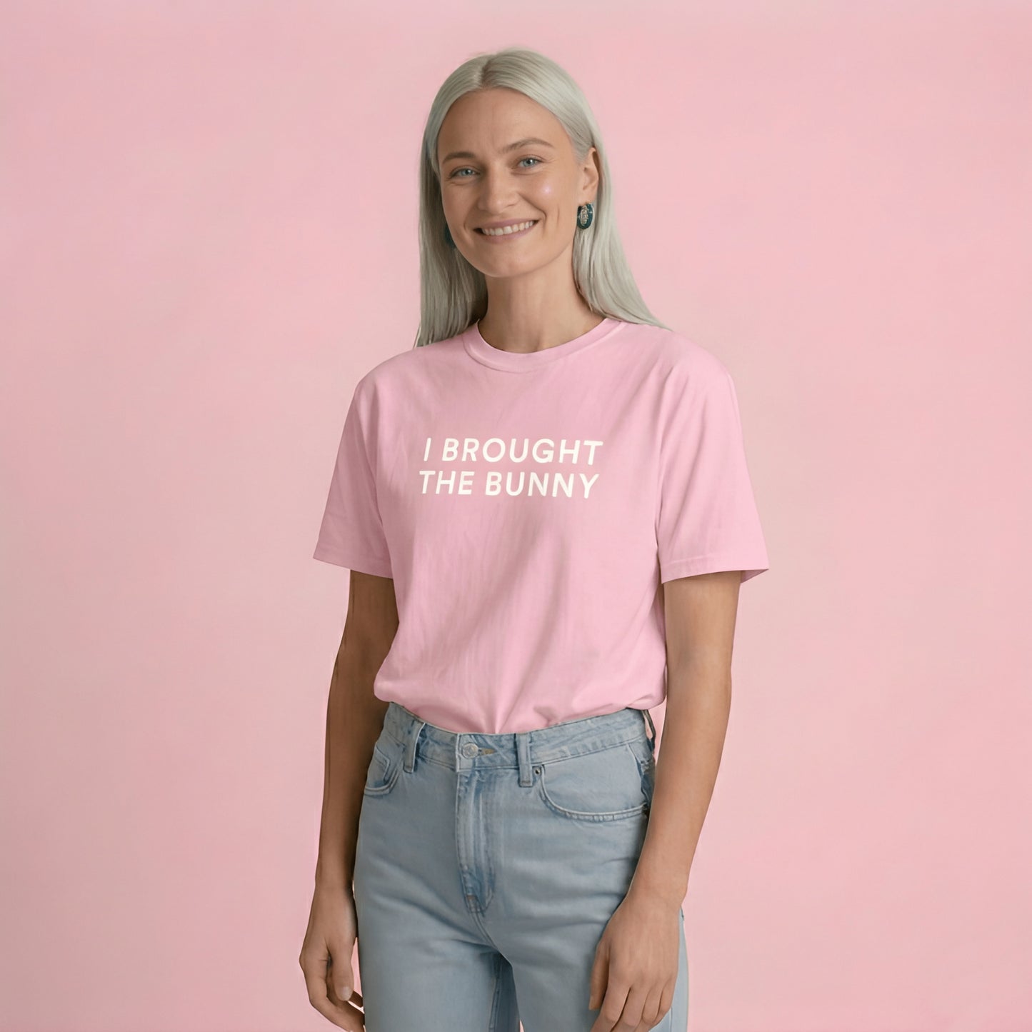 I BROUGHT THE BUNNY t-shirt pink