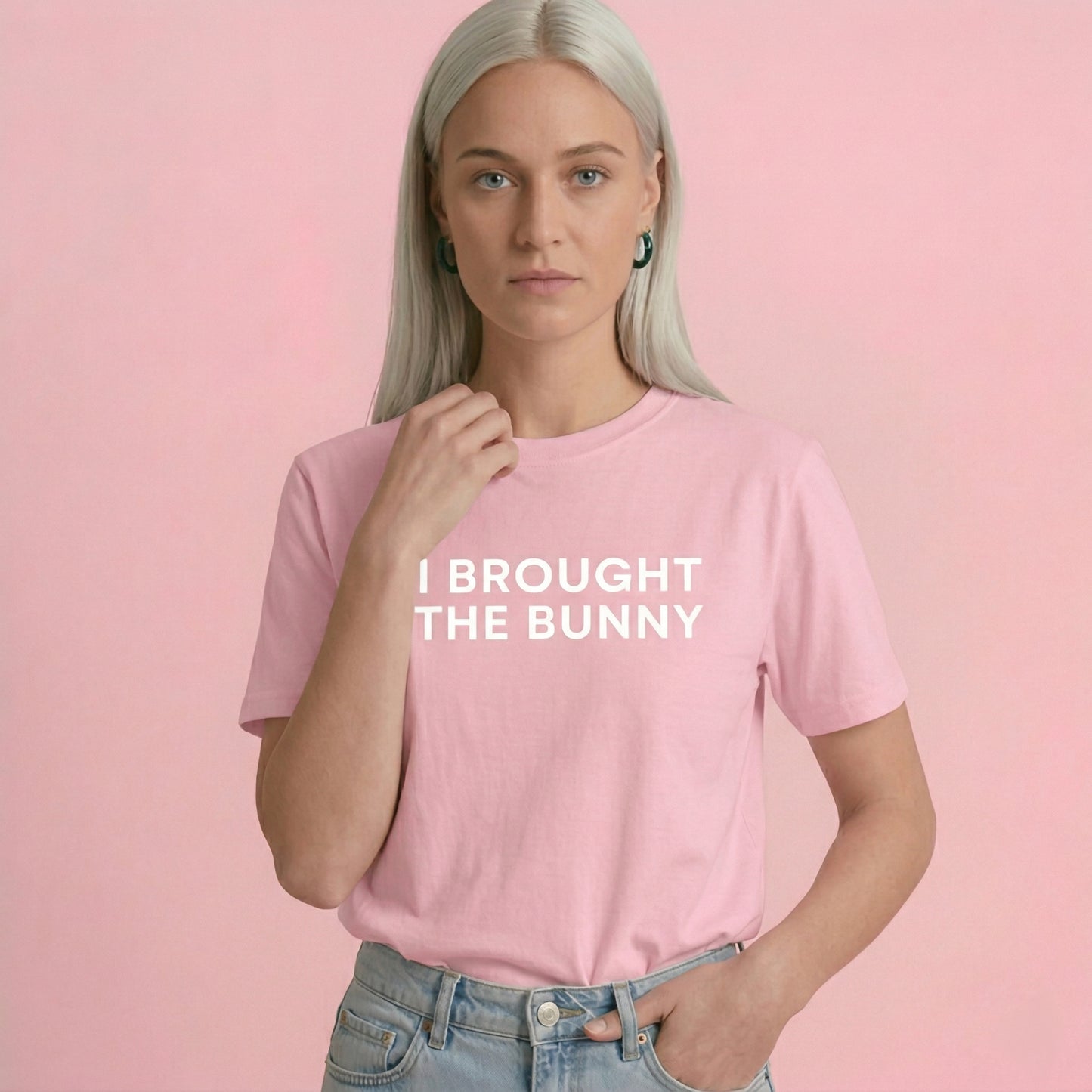 I BROUGHT THE BUNNY t-shirt pink