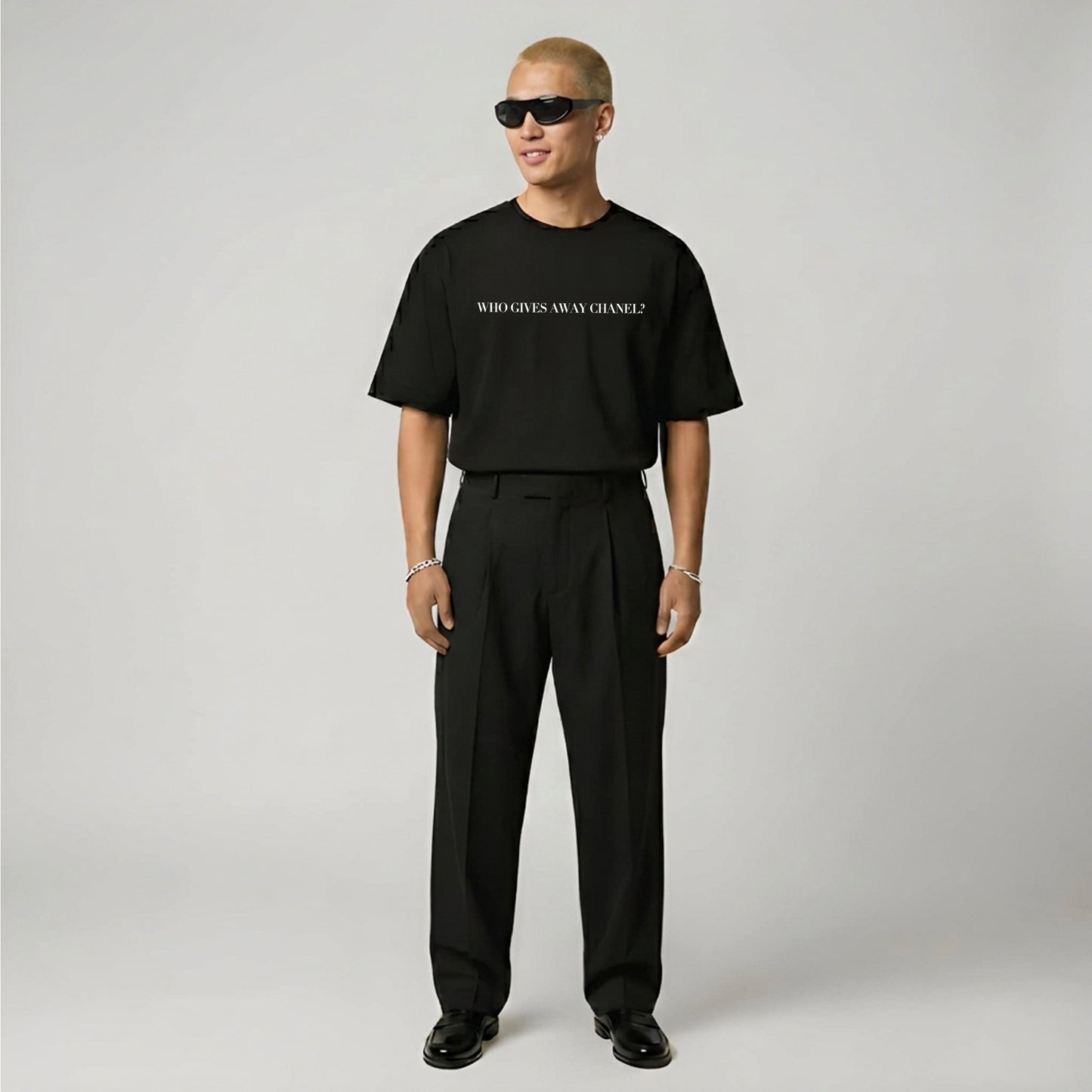 WHO GIVES AWAY CHANEL premium t-shirt (Limited Availability)